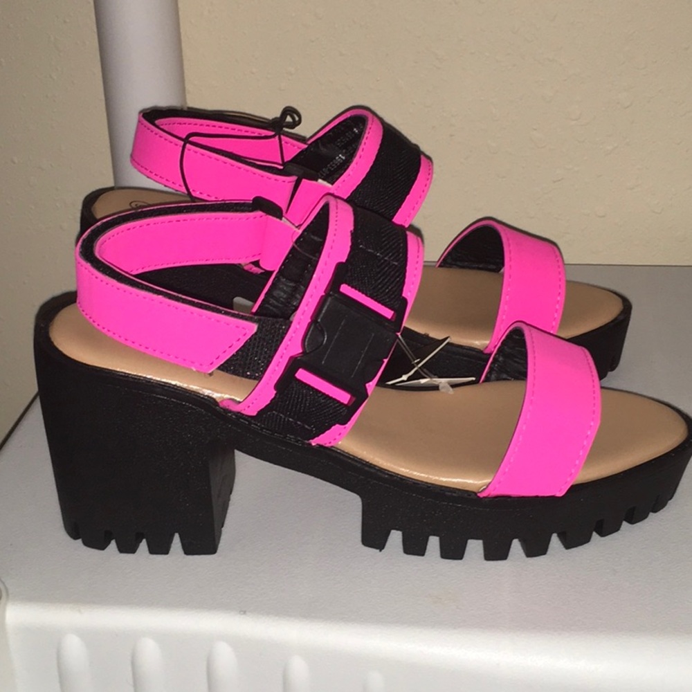 Rocawear y2k neon pink lug velcro with buckle sandals